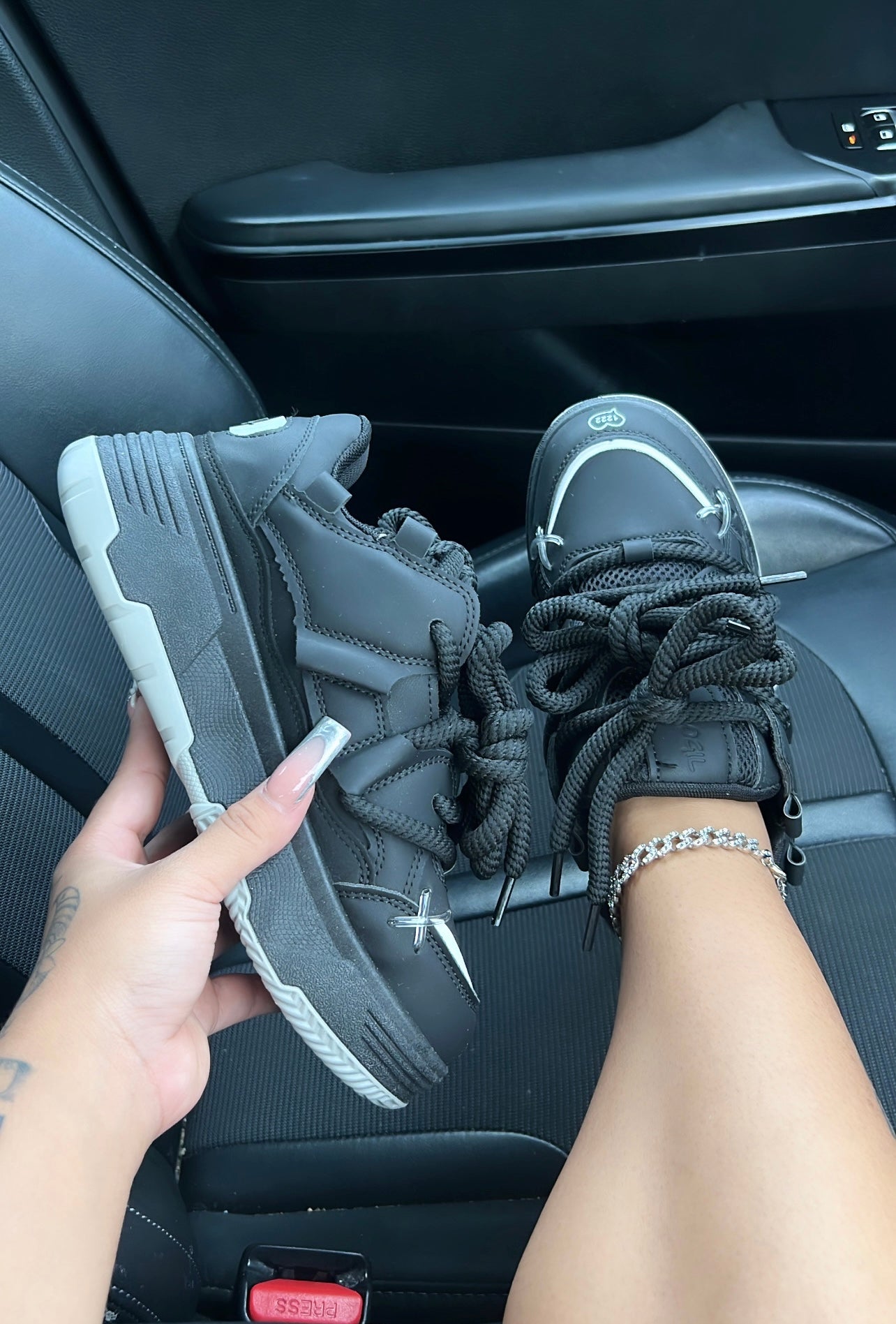platform double string sneakers image 3