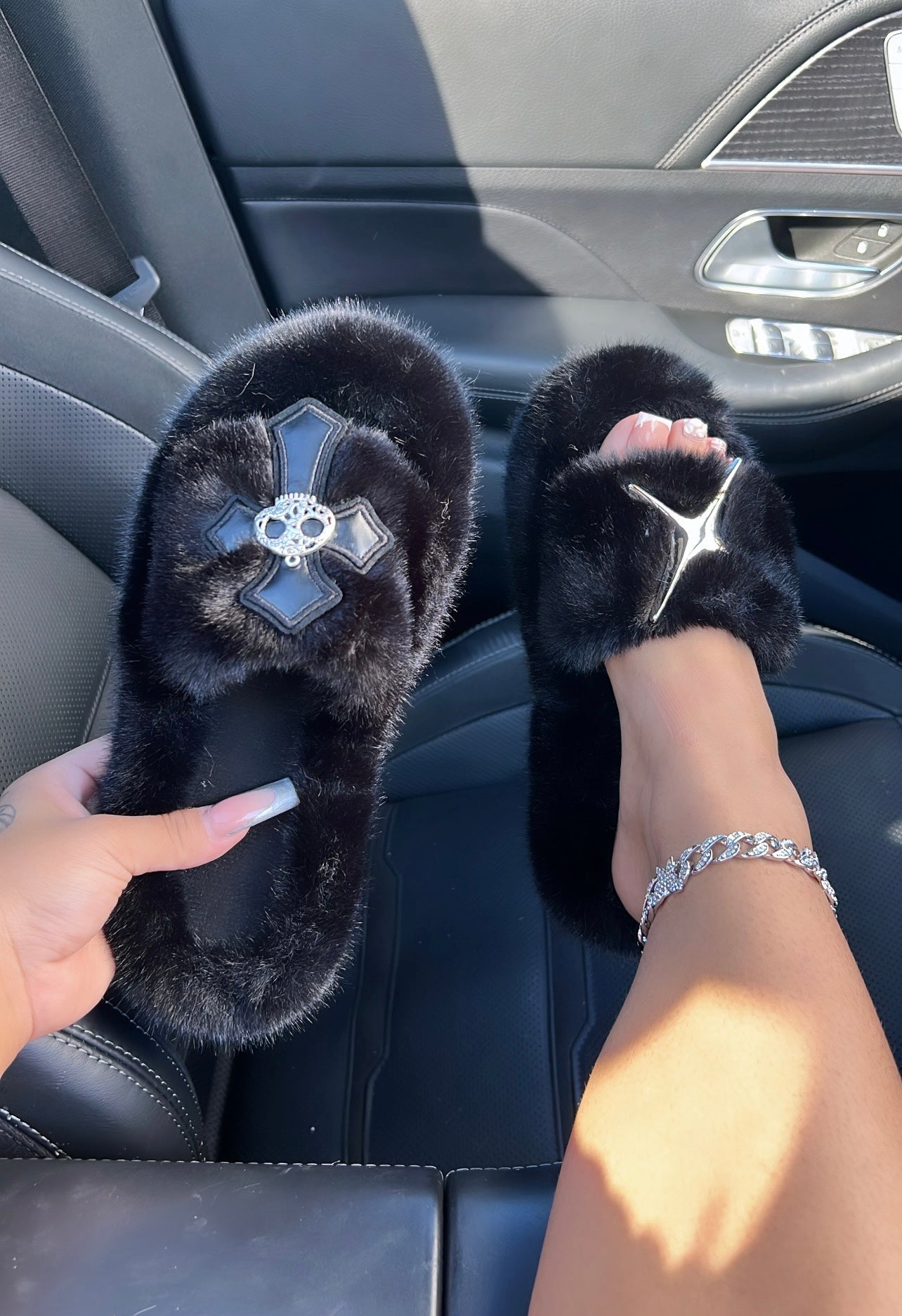 fur cross sandals image 1