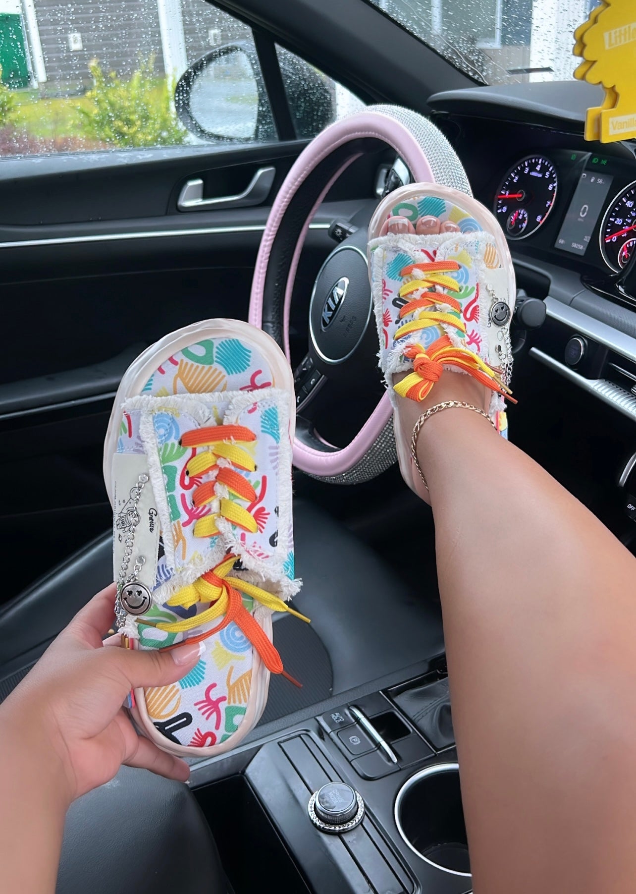 shoe string sandals image 0