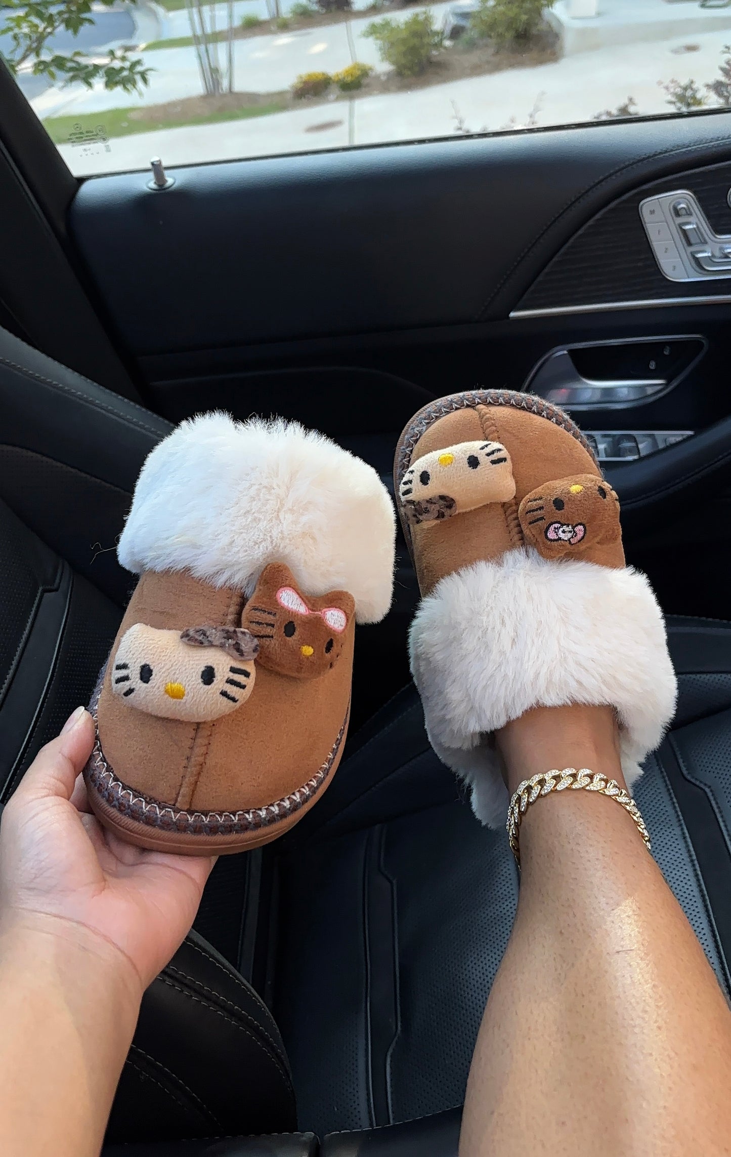 hello kitty fur slippers