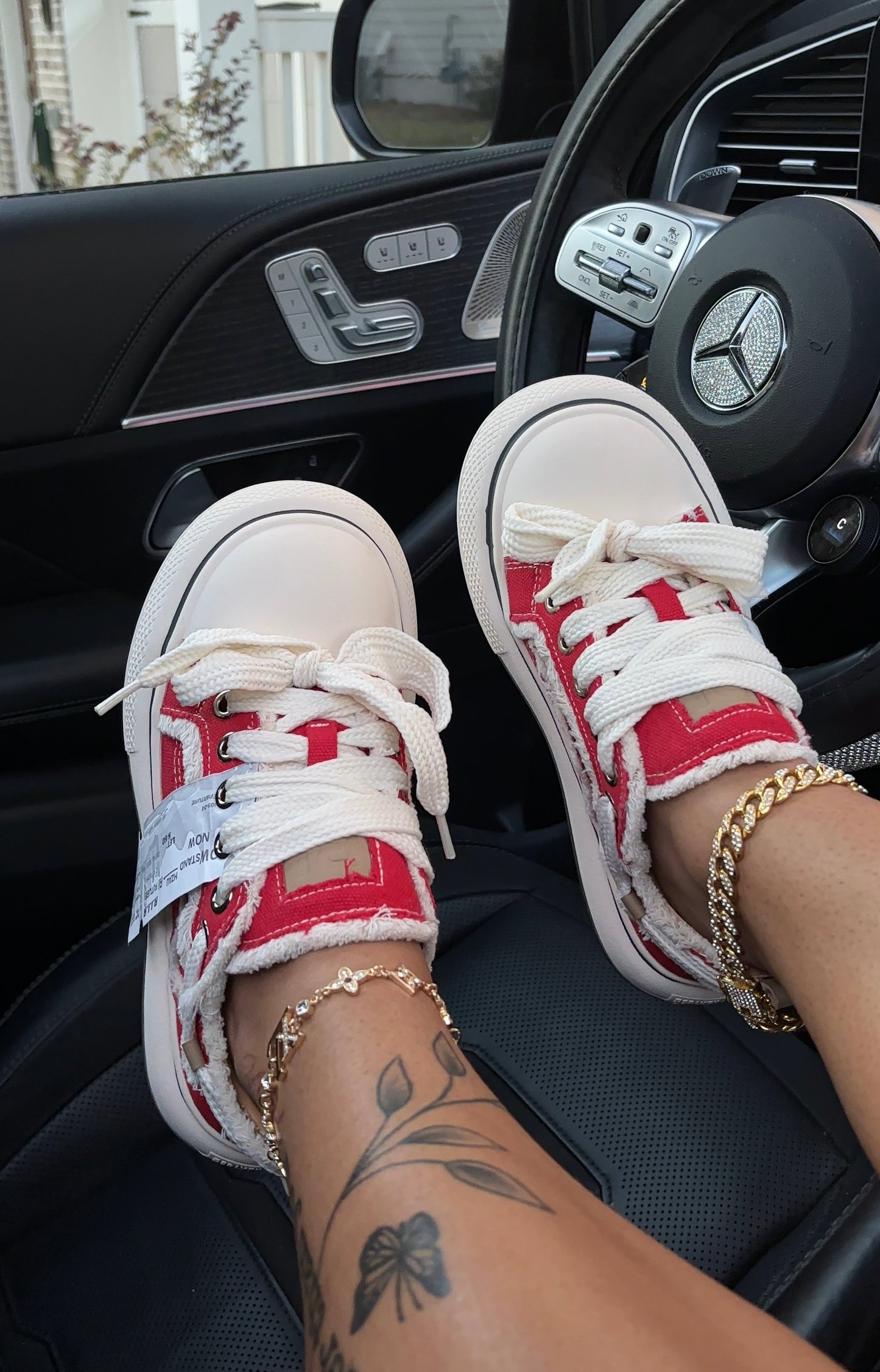 platform streetwear sneakers