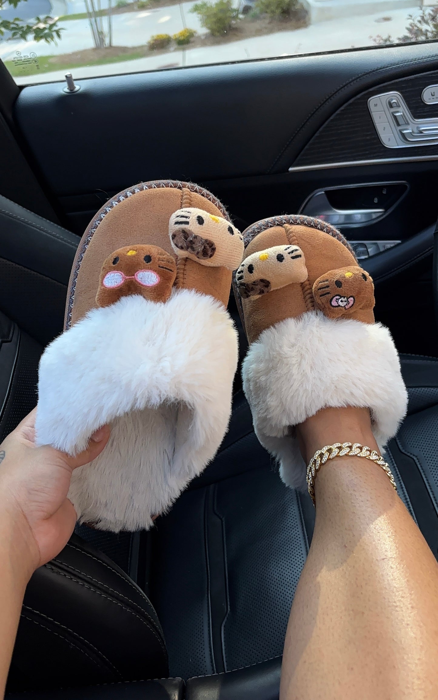hello kitty fur slippers