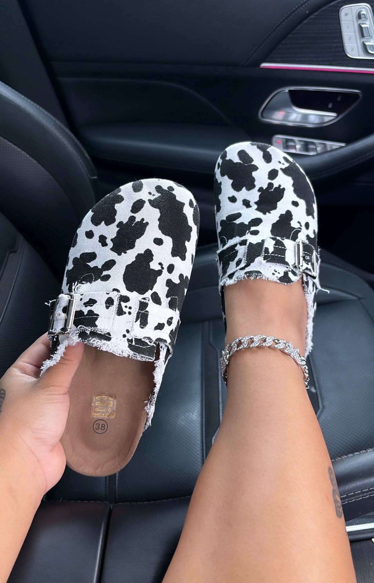 everyday clogs image 0