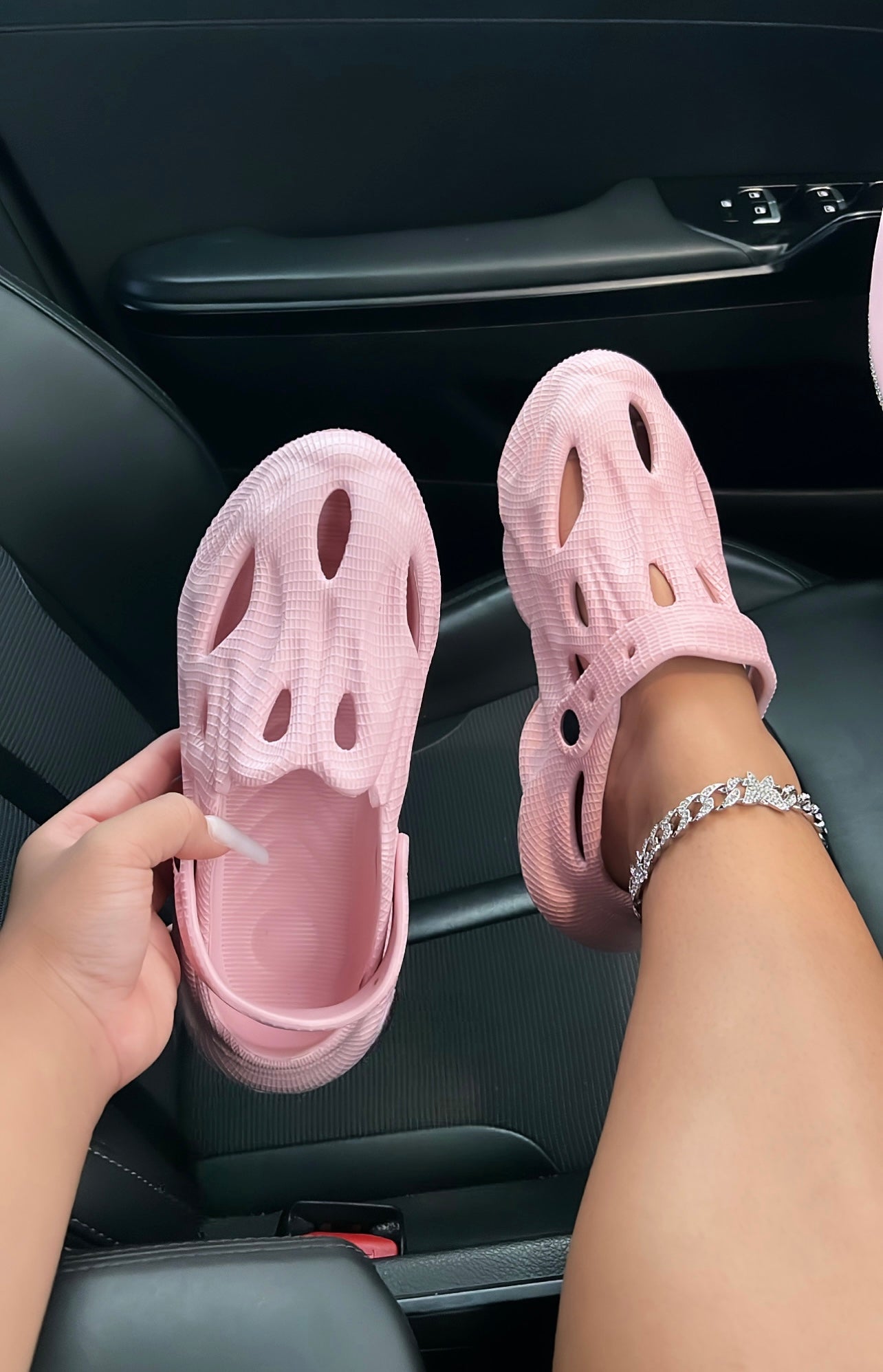 fashion clogs image 1