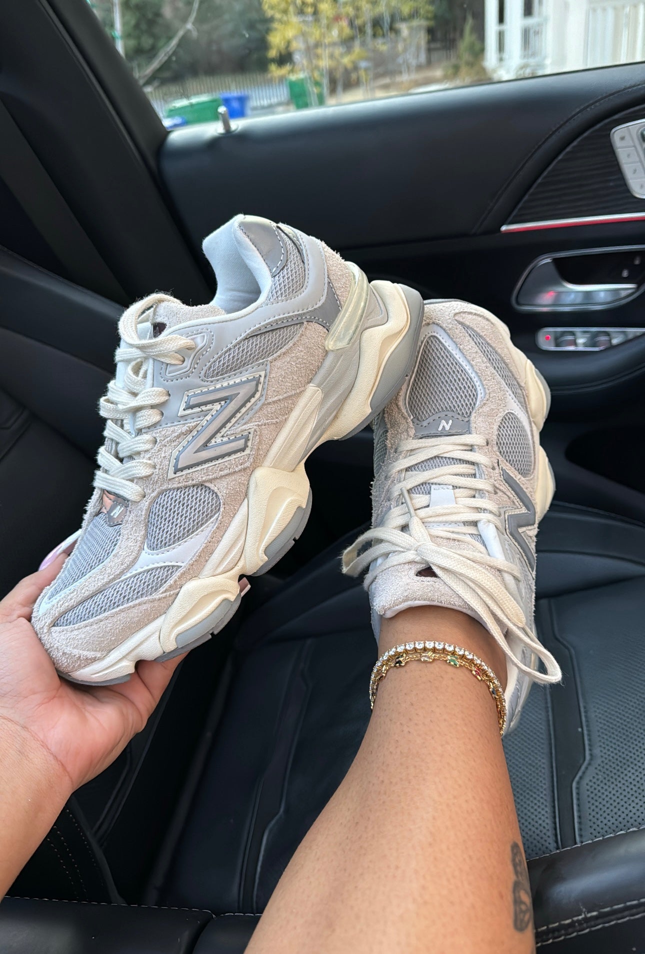 women nb sneakers