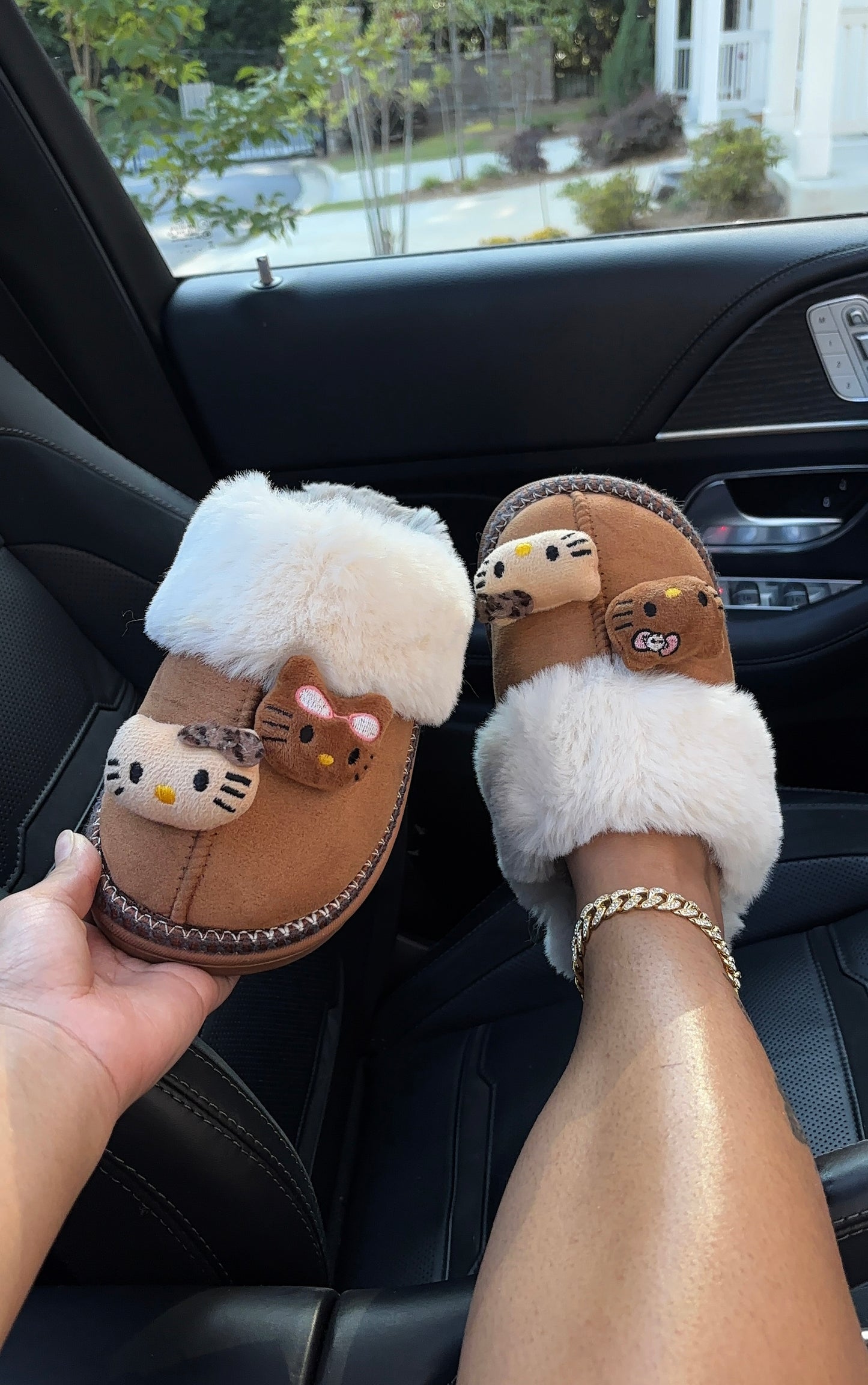 hello kitty fur slippers