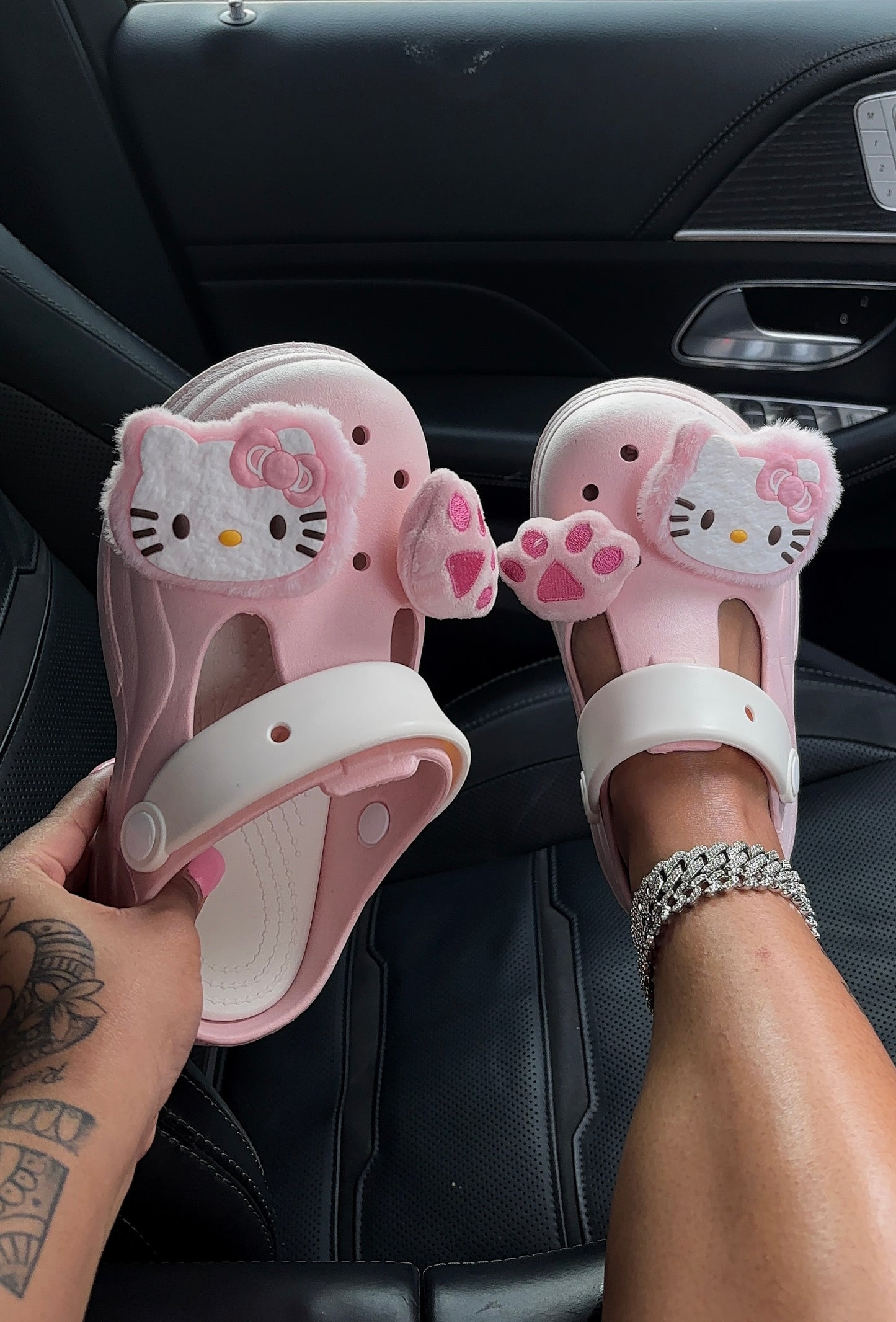 pink kitty clogs