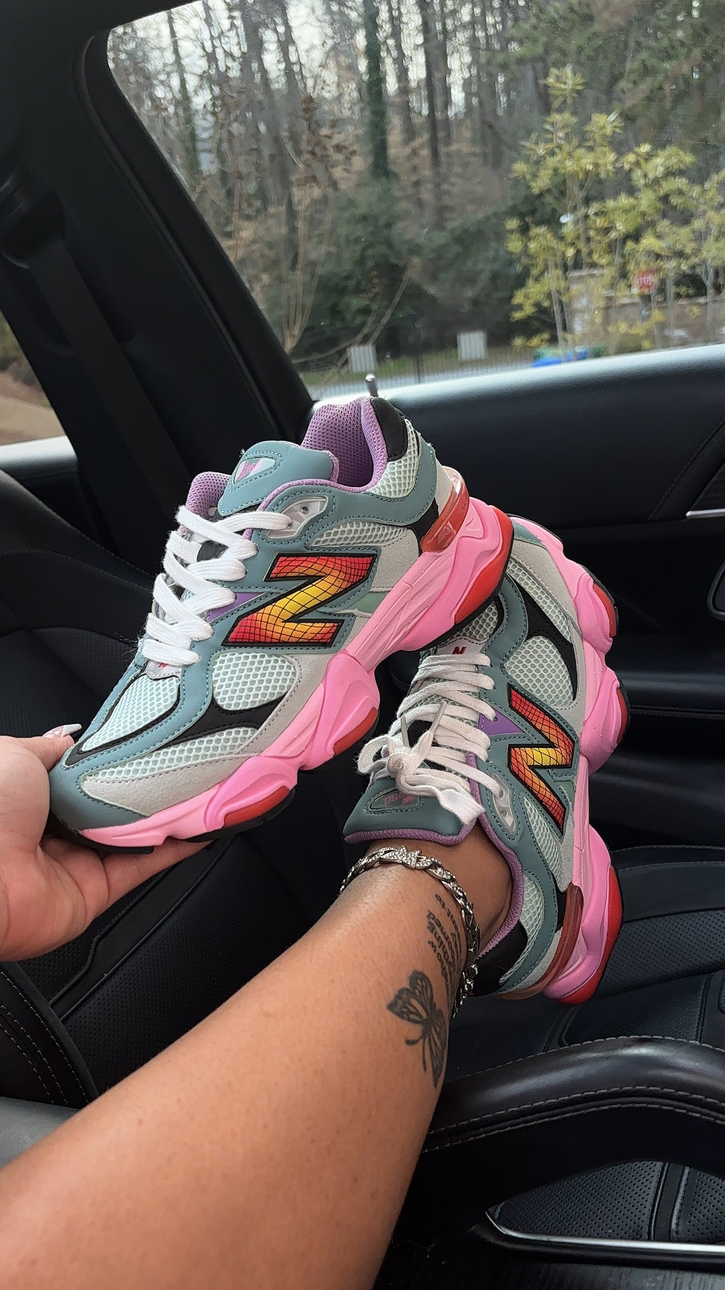 women nb sneakers