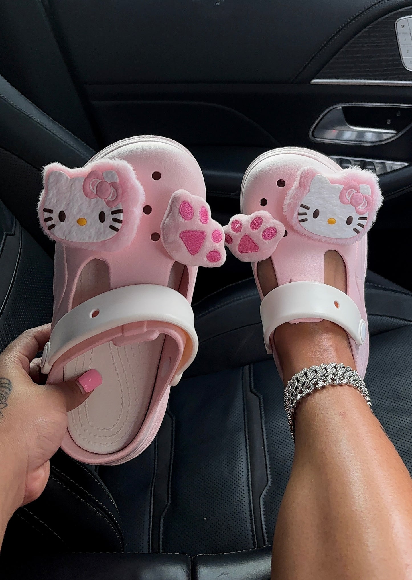 pink kitty clogs