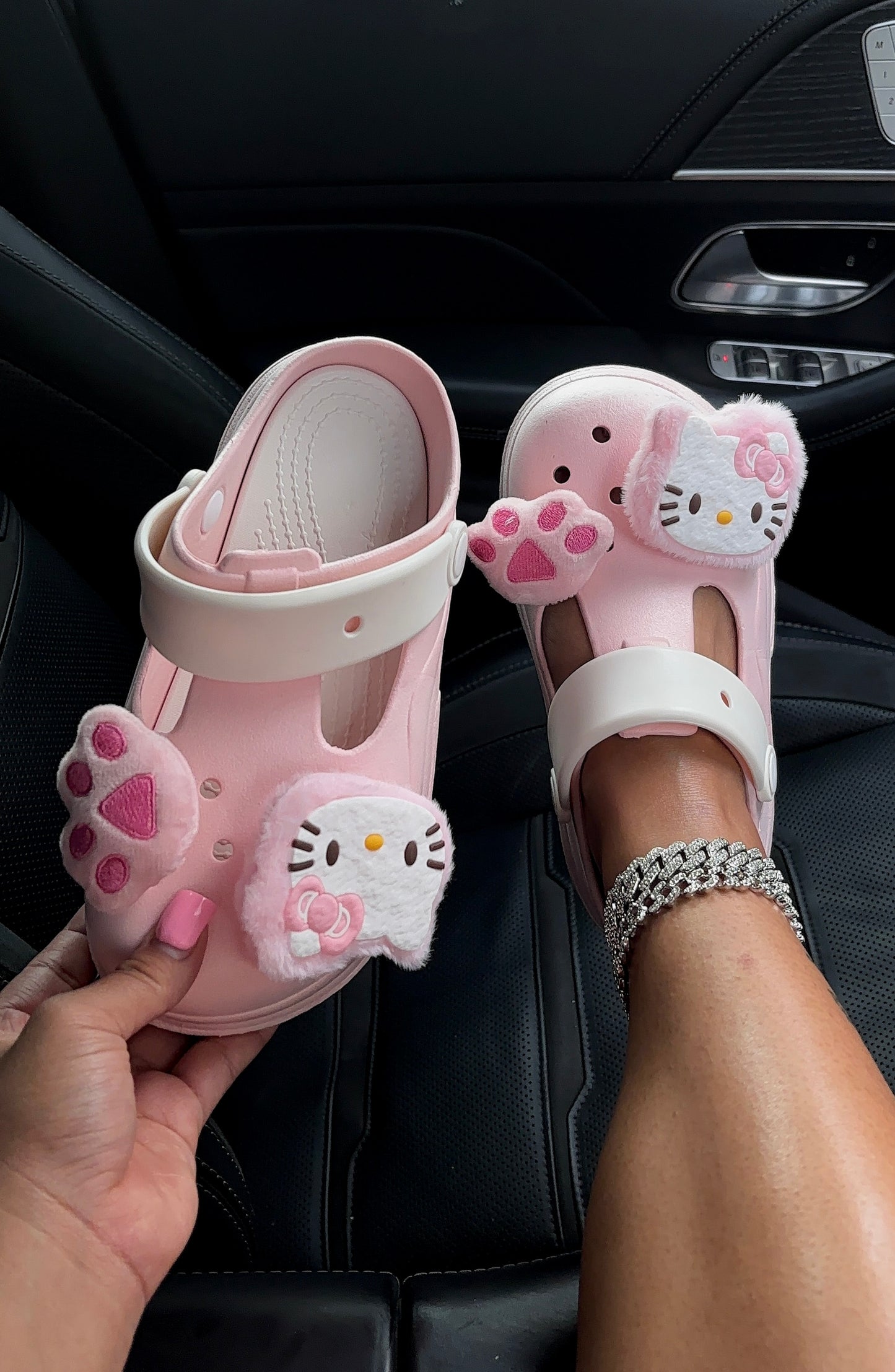 pink kitty clogs