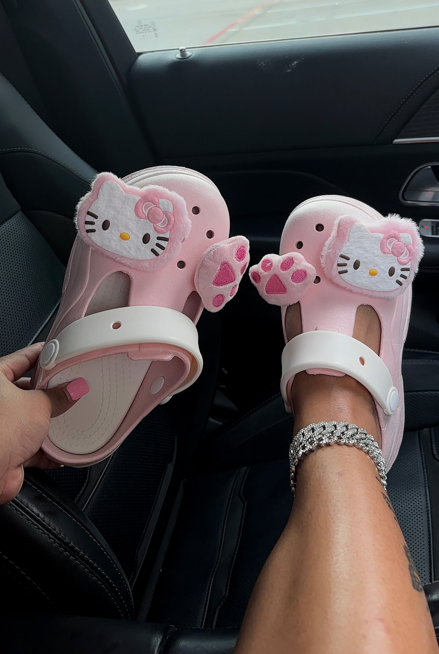 pink kitty clogs