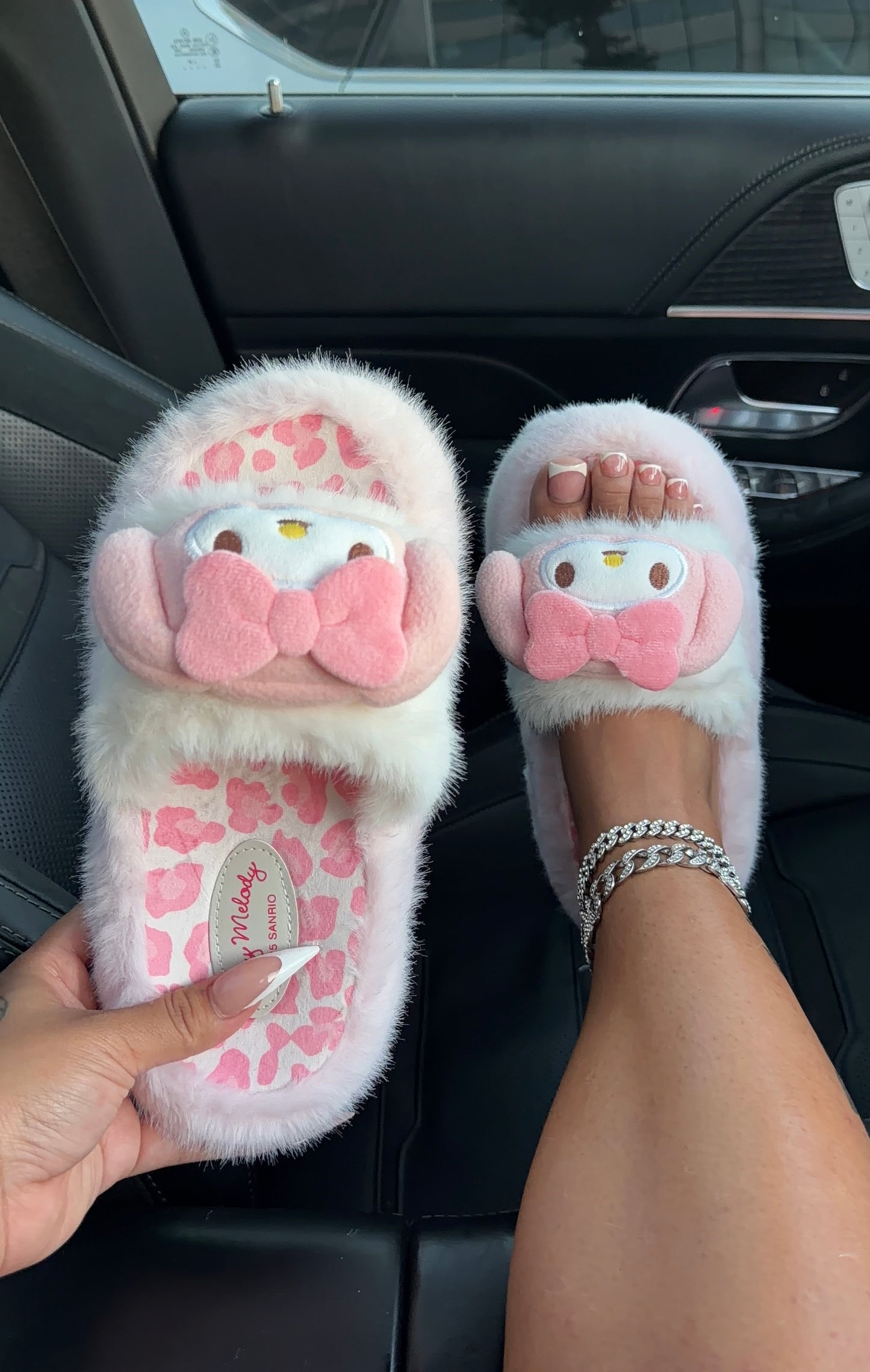pink & white bow slides