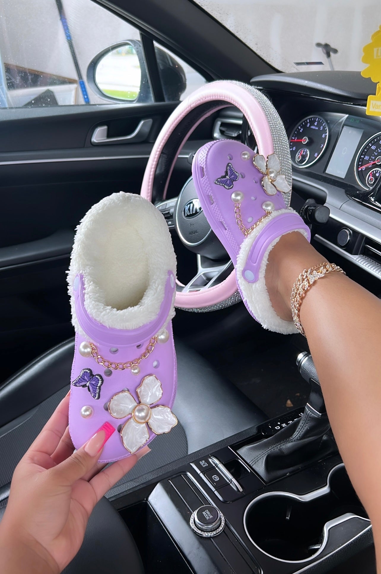 pearl flower fur crocs  image 1